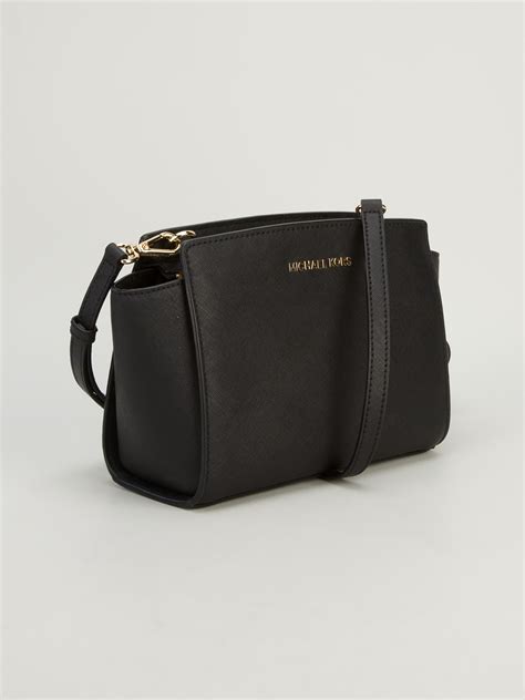 michael kors selma medium messenger dark dune|Michael Kors Selma Medium Messenger .